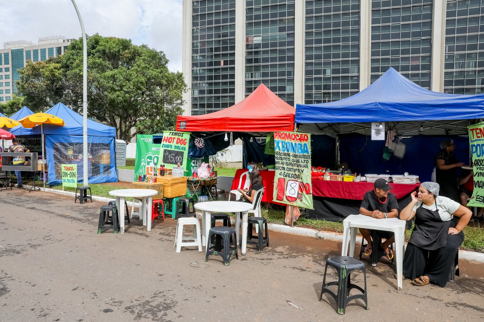 GDF abre 810 vagas para ambulantes em eventos pré-carnavalescos e de Carnaval GDF abre 810 vagas para ambulantes em eventos pré-carnavalescos e de Carnaval