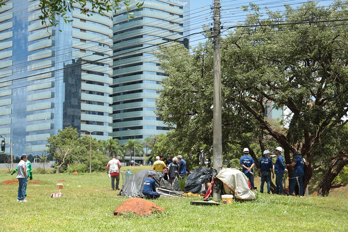 GDF dá continuidade à ação de acolhimento para população em situação de rua no Plano Piloto GDF dá continuidade à ação de acolhimento para população em situação de rua no Plano Piloto