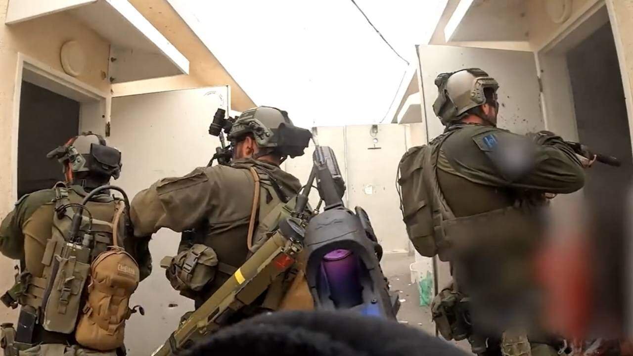 Hamas libera reféns israelenses em troca por 369 Palestinos Hamas libera reféns israelenses em troca por 369 Palestinos