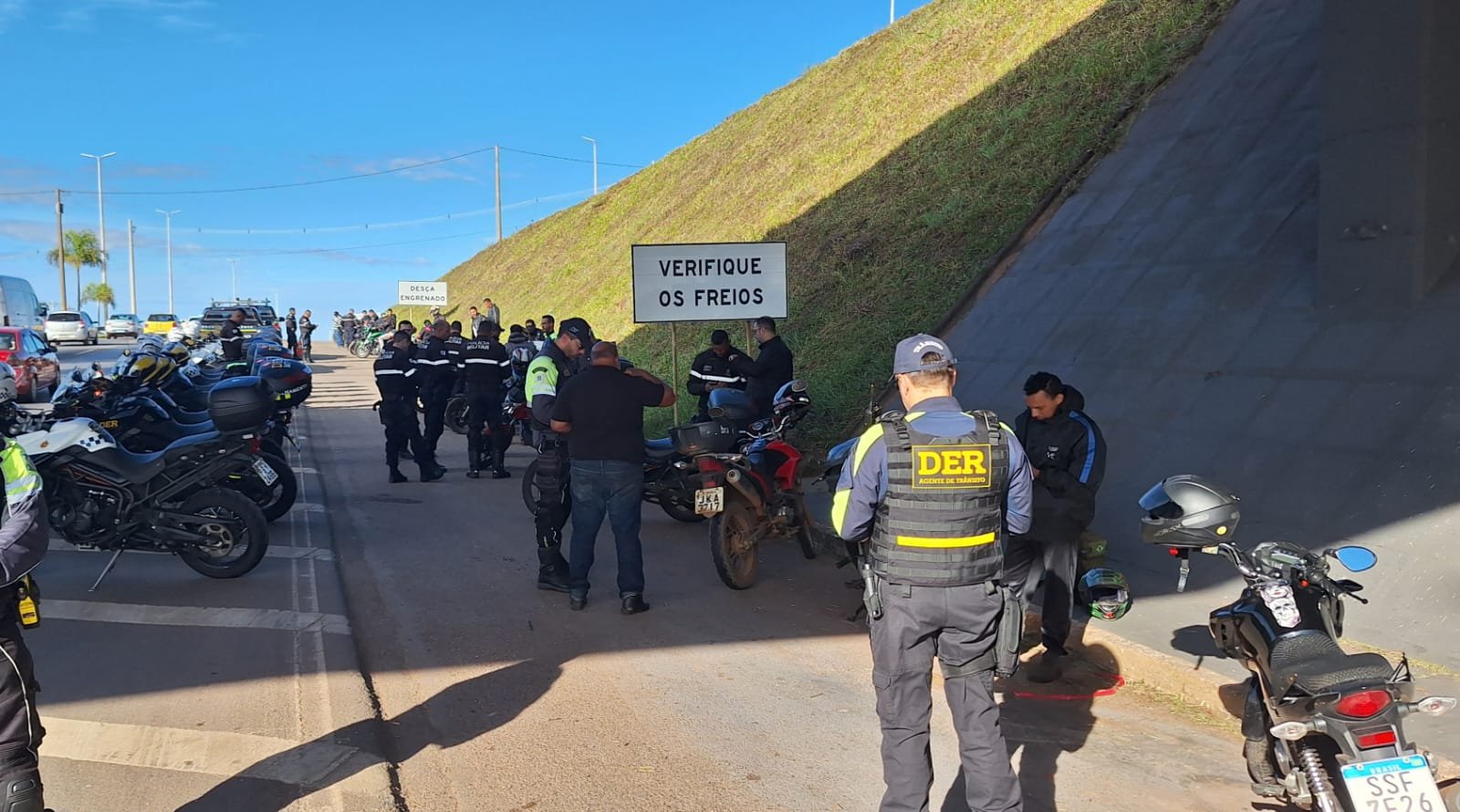 Operação fiscaliza e combate irregularidades envolvendo motocicletas