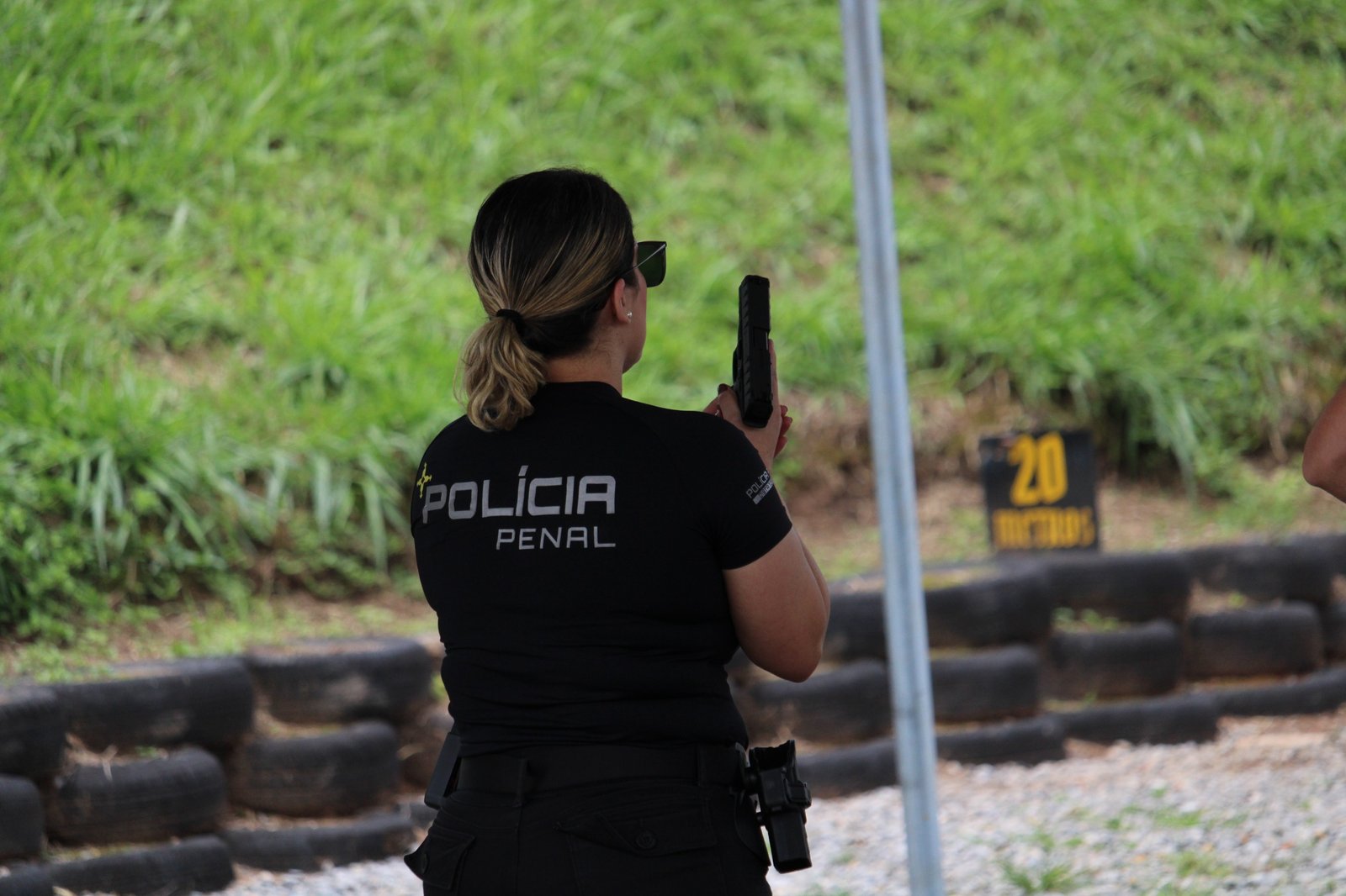 Porte de arma para policiais penais do DF é regulamentado