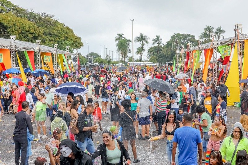 Pré-carnaval altera o trânsito do Eixo Monumental Pré-carnaval altera o trânsito do Eixo Monumental