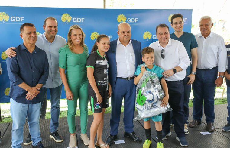 Samambaia ganha mais um campo sintético para lazer e prática esportiva