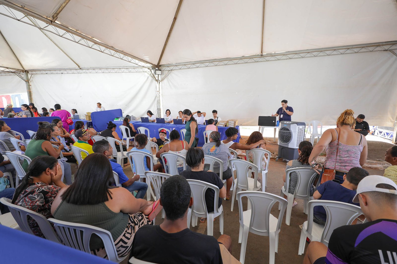 Saúde Mais Perto do Cidadão: Moradores de Ceilândia e da Estrutural aprovam primeiro dia de serviços de saúde gratuitos Saúde Mais Perto do Cidadão: Moradores de Ceilândia e da Estrutural aprovam primeiro dia de serviços de saúde gratuitos