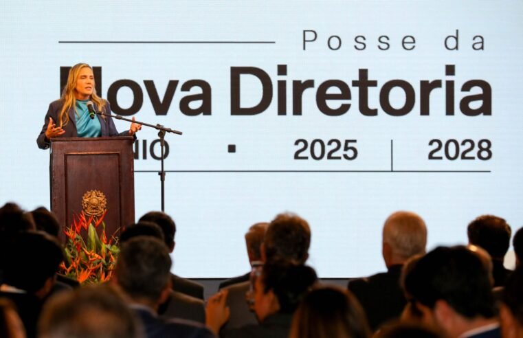 Vice-governadora Celina Leão participa da posse da nova diretoria do Sindilegis