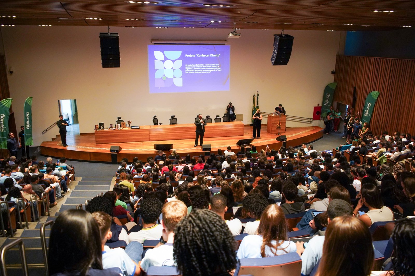 Aulão preparatório para o PAS e o Enem reúne 700 estudantes do DF Aulão preparatório para o PAS e o Enem reúne 700 estudantes do DF