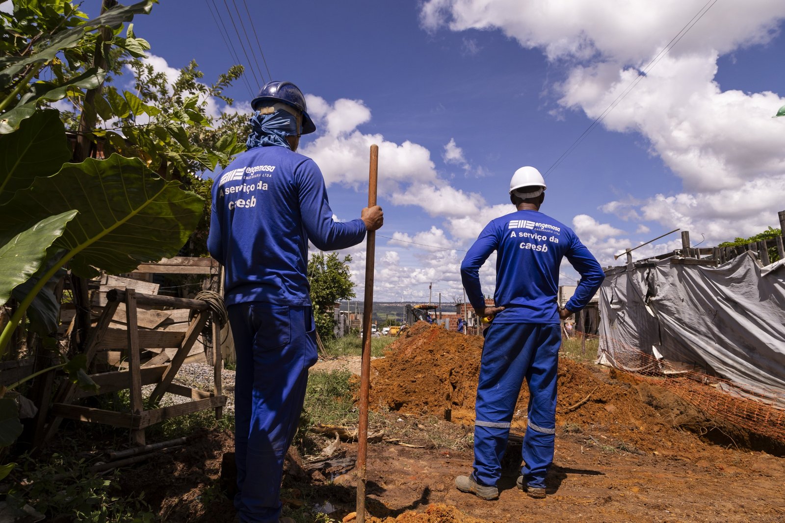 Caesb fará interligação do bairro Nova Colina à rede da companhia, beneficiando 13 mil pessoas Caesb fará interligação do bairro Nova Colina à rede da companhia, beneficiando 13 mil pessoas