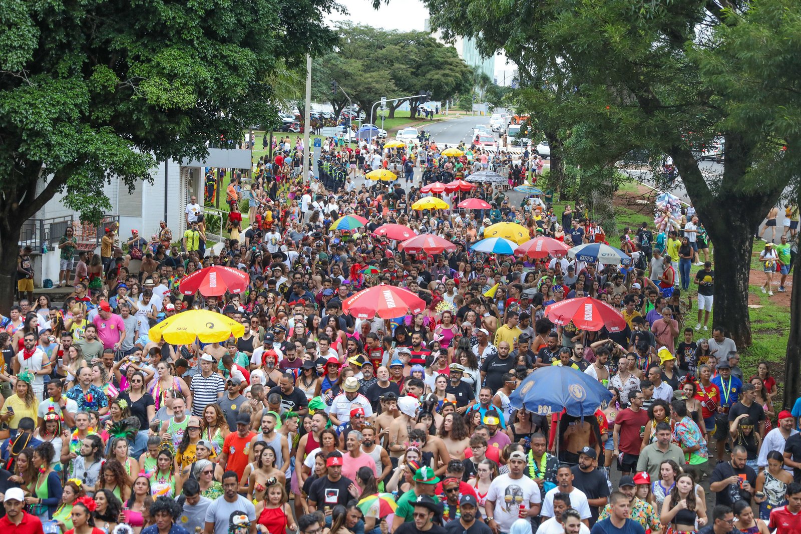 Carnaval demanda cuidado redobrado para manter a hidratação