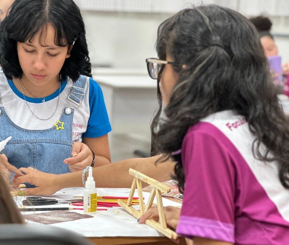 Dia Internacional das Mulheres: O impacto do Meninas Velozes na popularização da ciência Dia Internacional das Mulheres: O impacto do Meninas Velozes na popularização da ciência