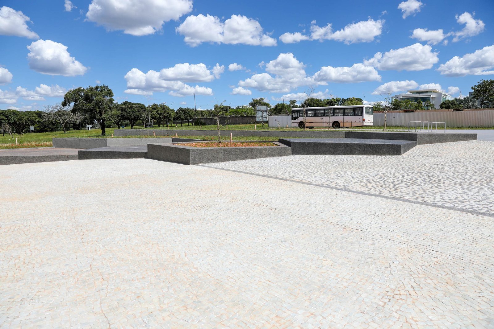 Drenar DF: Praça Internacional da Paz terá pontos para food truck e estacionamento Drenar DF: Praça Internacional da Paz terá pontos para food truck e estacionamento