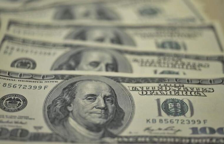 FED mantém taxa de juros nos EUA, mas alerta para incertezas