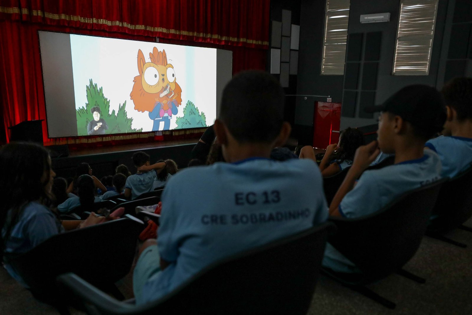 Festival Multicultural de Cinema leva acessibilidade e inclusão para estudantes de Sobradinho Festival Multicultural de Cinema leva acessibilidade e inclusão para estudantes de Sobradinho