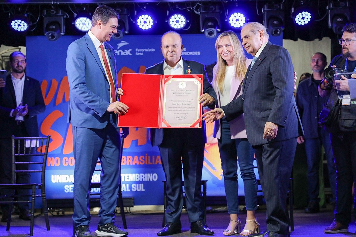 Governador anuncia conclusão das obras e centro de segurança para o Setor Comercial Sul durante inauguração de espaço de ensino do Senac Governador anuncia conclusão das obras e centro de segurança para o Setor Comercial Sul durante inauguração de espaço de ensino do Senac