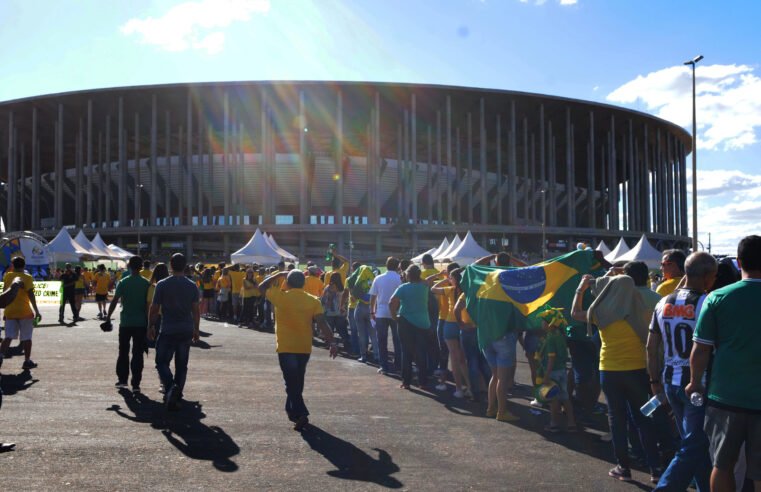 Jogo Brasil x Colômbia terá 40 vagas de ambulantes