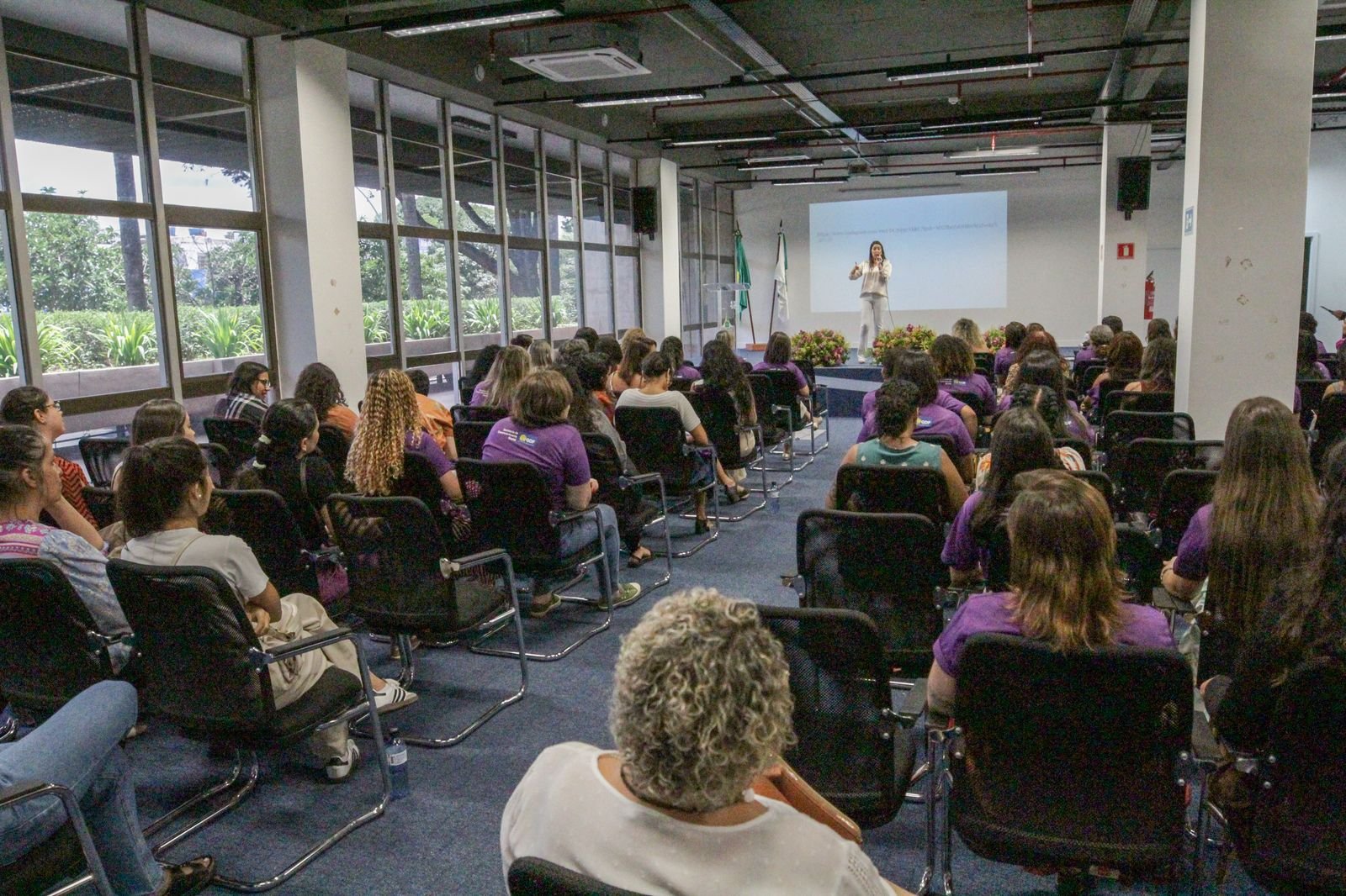 Mulheres representam 63% dos servidores da Secretaria de Desenvolvimento Social Mulheres representam 63% dos servidores da Secretaria de Desenvolvimento Social