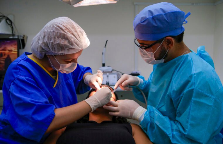 Odontologia e cirurgia bucomaxilofacial do HRSM recebem novos residentes