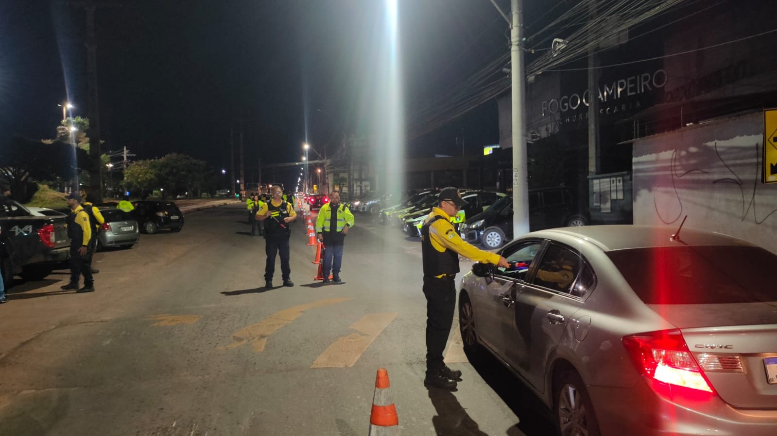 Operação Carnaval Seguro aborda 350 condutores no Riacho Fundo Operação Carnaval Seguro aborda 350 condutores no Riacho Fundo