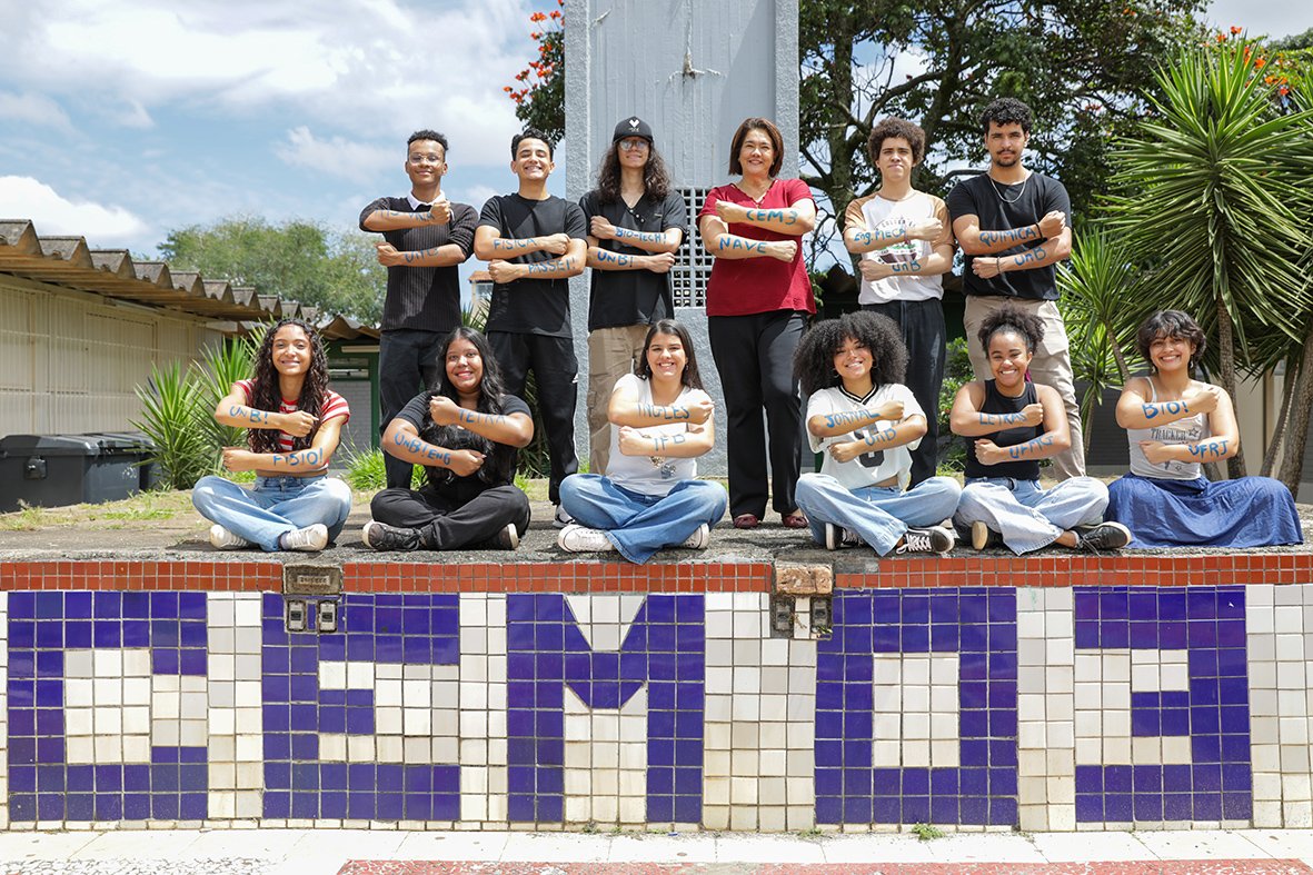 Projeto do CEM 3 de Taguatinga impulsiona alunos a passar no vestibular Projeto do CEM 3 de Taguatinga impulsiona alunos a passar no vestibular