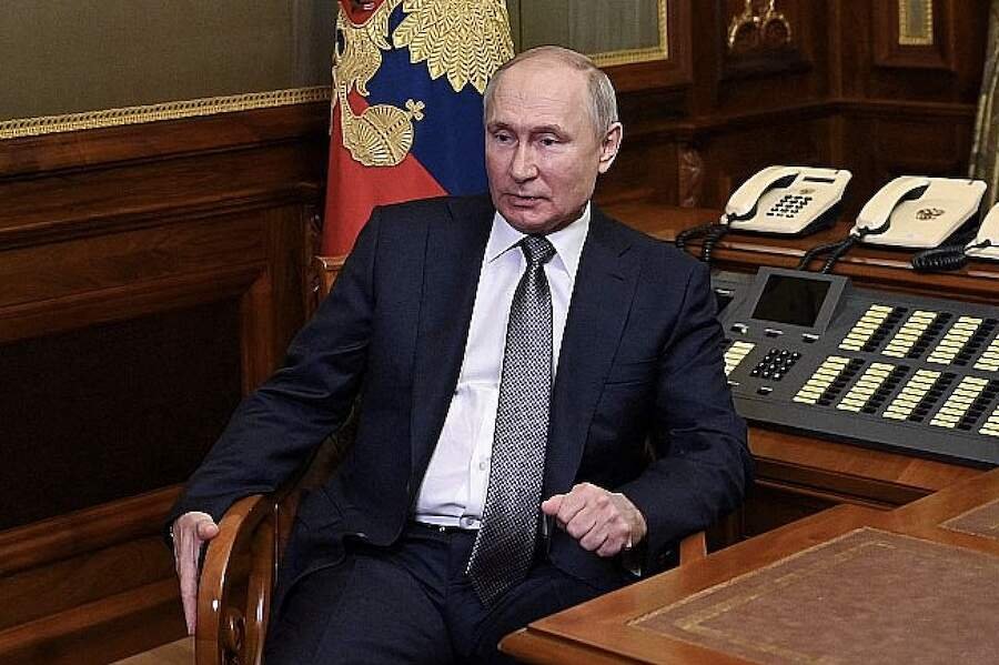 Putin apoia cessar-fogo mas exige paz a ‘longo prazo’ e fim da causas da crise Putin apoia cessar-fogo mas exige paz a ‘longo prazo’ e fim da causas da crise
