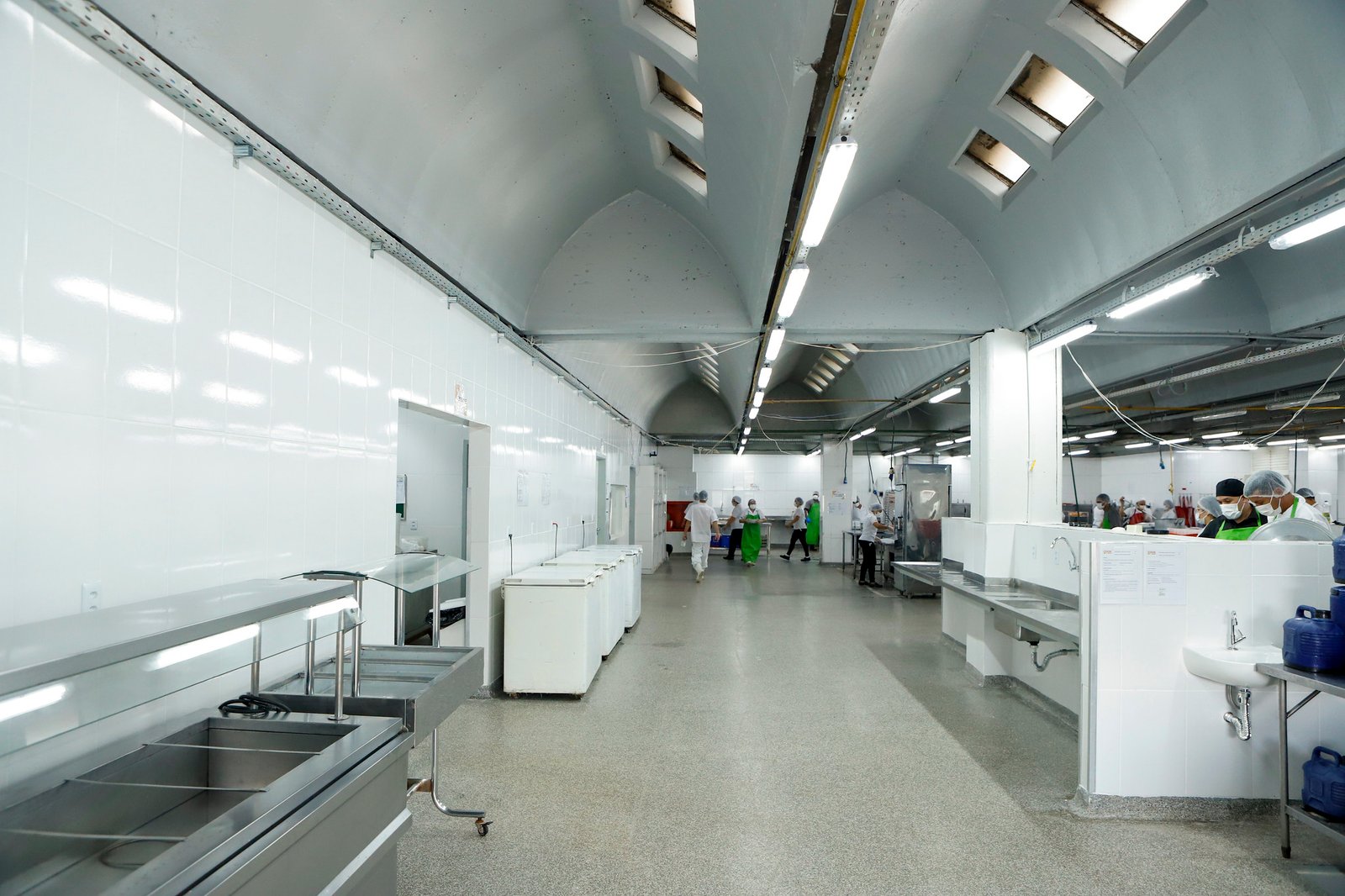 Reformada, cozinha do HRT produz até 2,4 mil refeições por dia Reformada, cozinha do HRT produz até 2,4 mil refeições por dia
