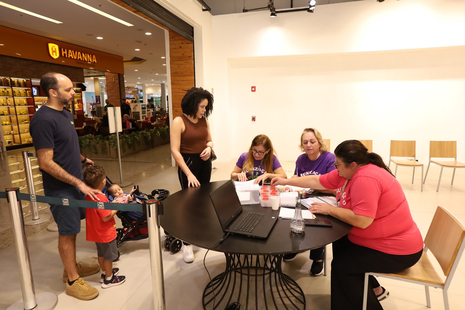 Shopping de Águas Claras recebe vacinação para todas as idades Shopping de Águas Claras recebe vacinação para todas as idades