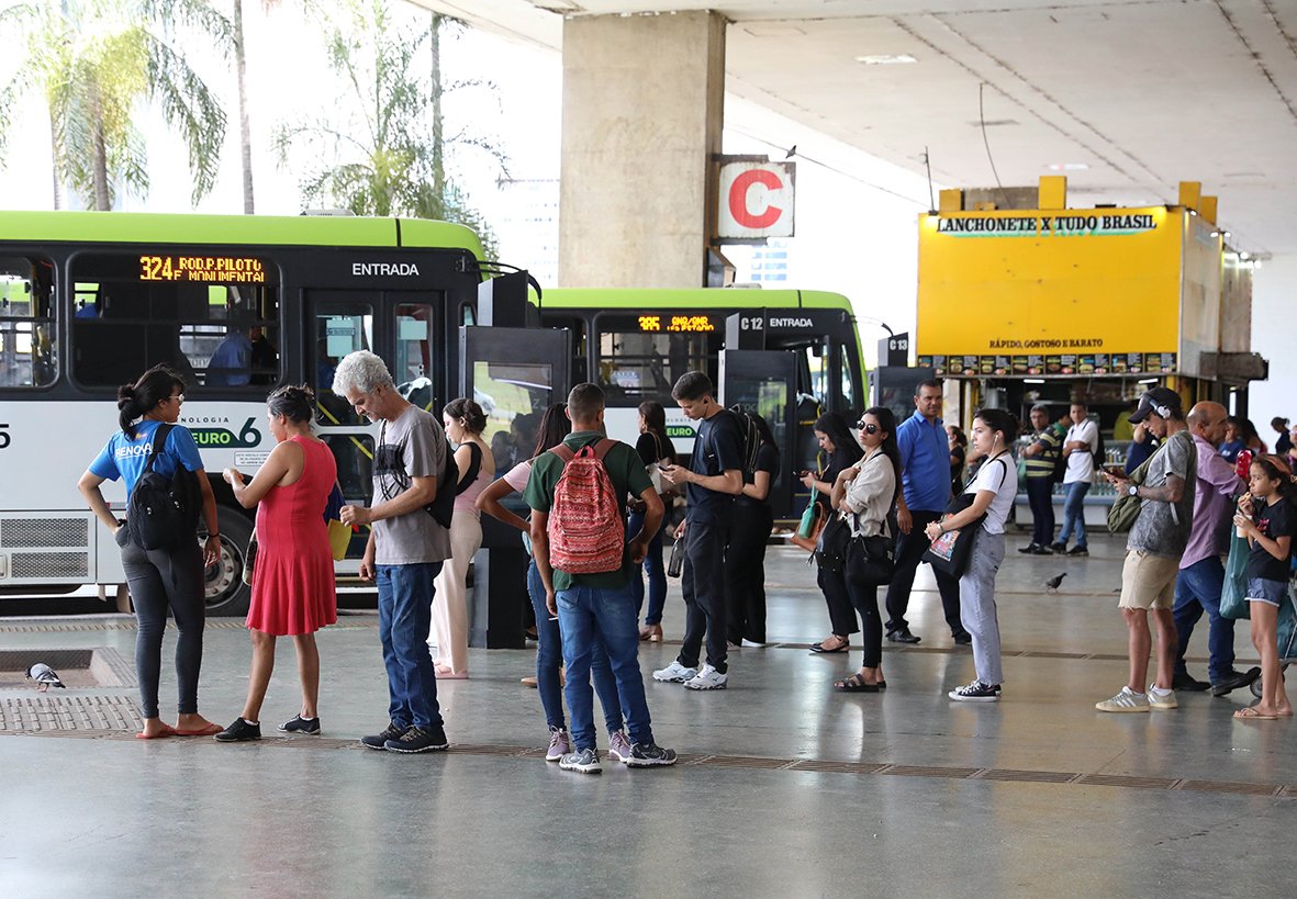 Vai de Graça: população se prepara para curtir o Carnaval com transporte gratuito no DF Vai de Graça: população se prepara para curtir o Carnaval com transporte gratuito no DF
