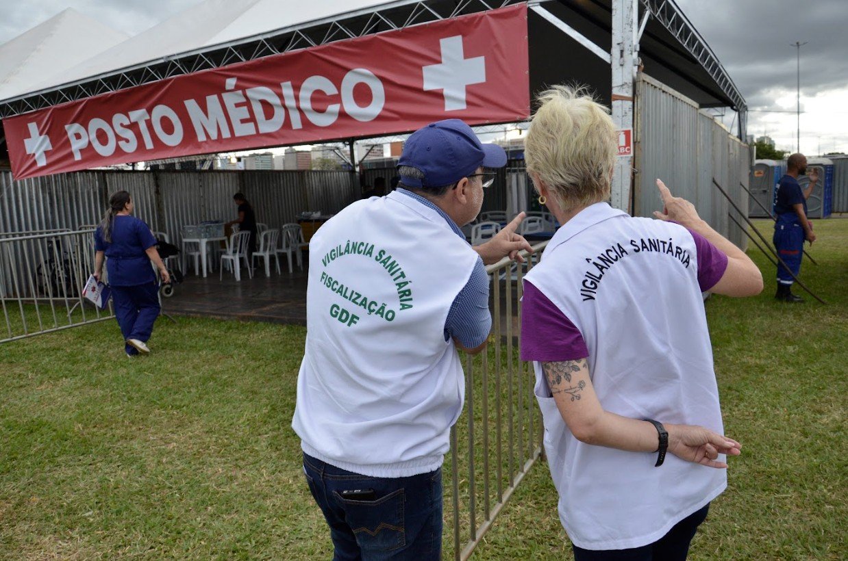 Vigilância Sanitária fiscaliza blocos de Carnaval no DF Vigilância Sanitária fiscaliza blocos de Carnaval no DF