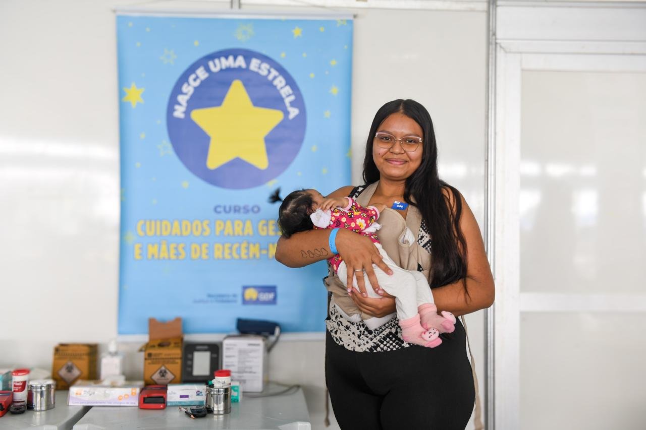 Curso Nasce uma Estrela atende a mil gestantes e mães de recém-nascidos no DF Curso Nasce uma Estrela atende a mil gestantes e mães de recém-nascidos no DF