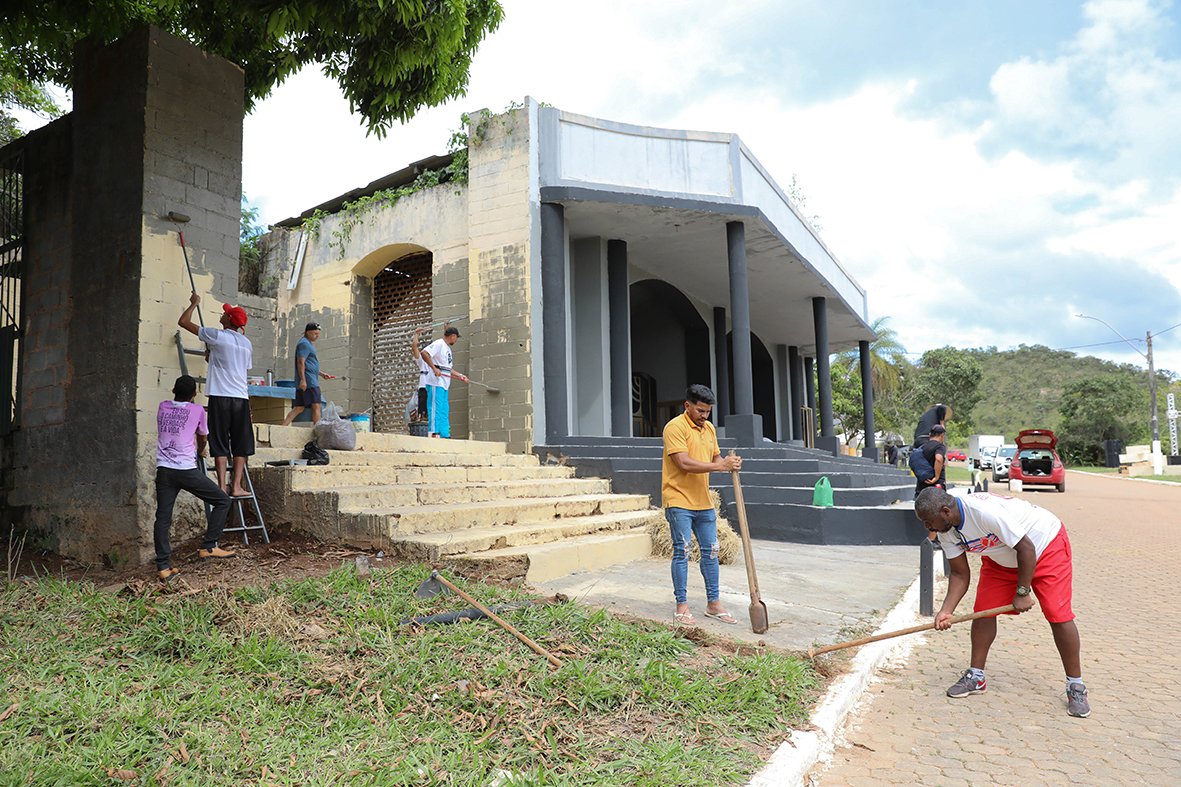 Fé, tradição e emoção: Morro da Capelinha se prepara para receber milhares de fiéis Fé, tradição e emoção: Morro da Capelinha se prepara para receber milhares de fiéis