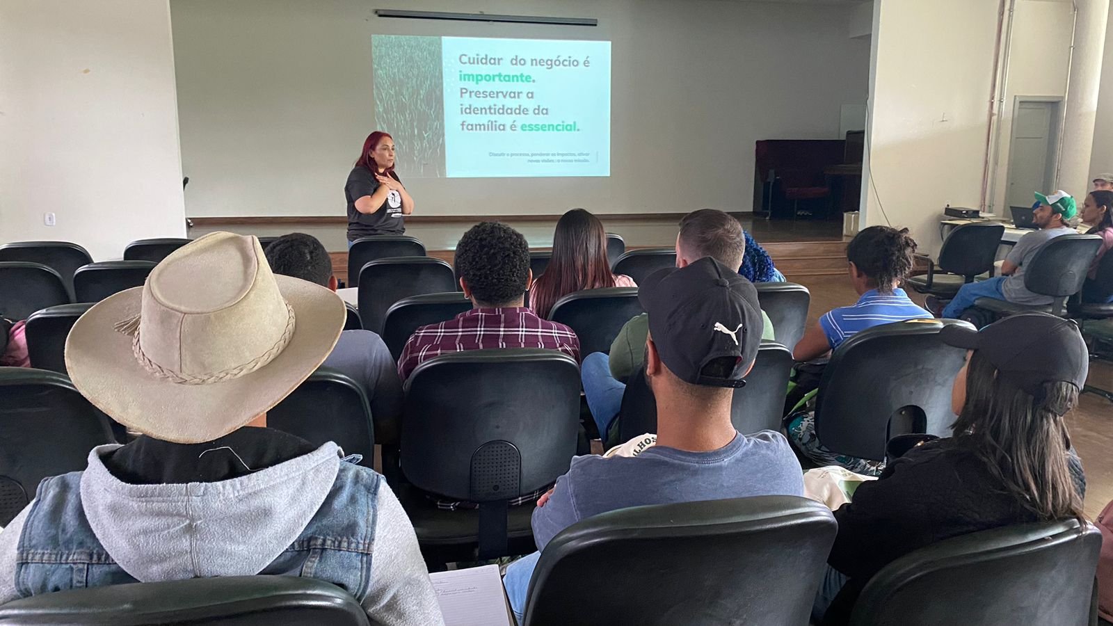 Filhos Deste Solo: Emater-DF abre inscrições para curso sobre empreendedorismo rural Filhos Deste Solo: Emater-DF abre inscrições para curso sobre empreendedorismo rural