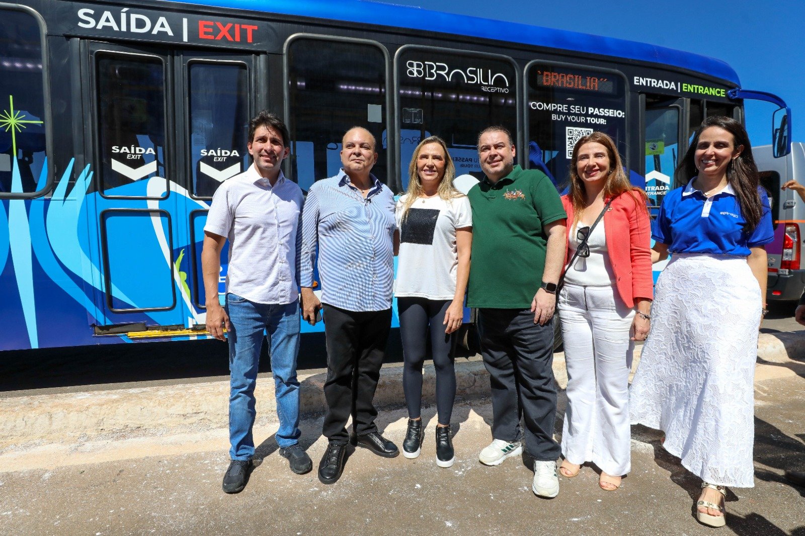 GDF inaugura City Tour Cívico gratuito para turistas e moradores conhecerem a história de Brasília GDF inaugura City Tour Cívico gratuito para turistas e moradores conhecerem a história de Brasília