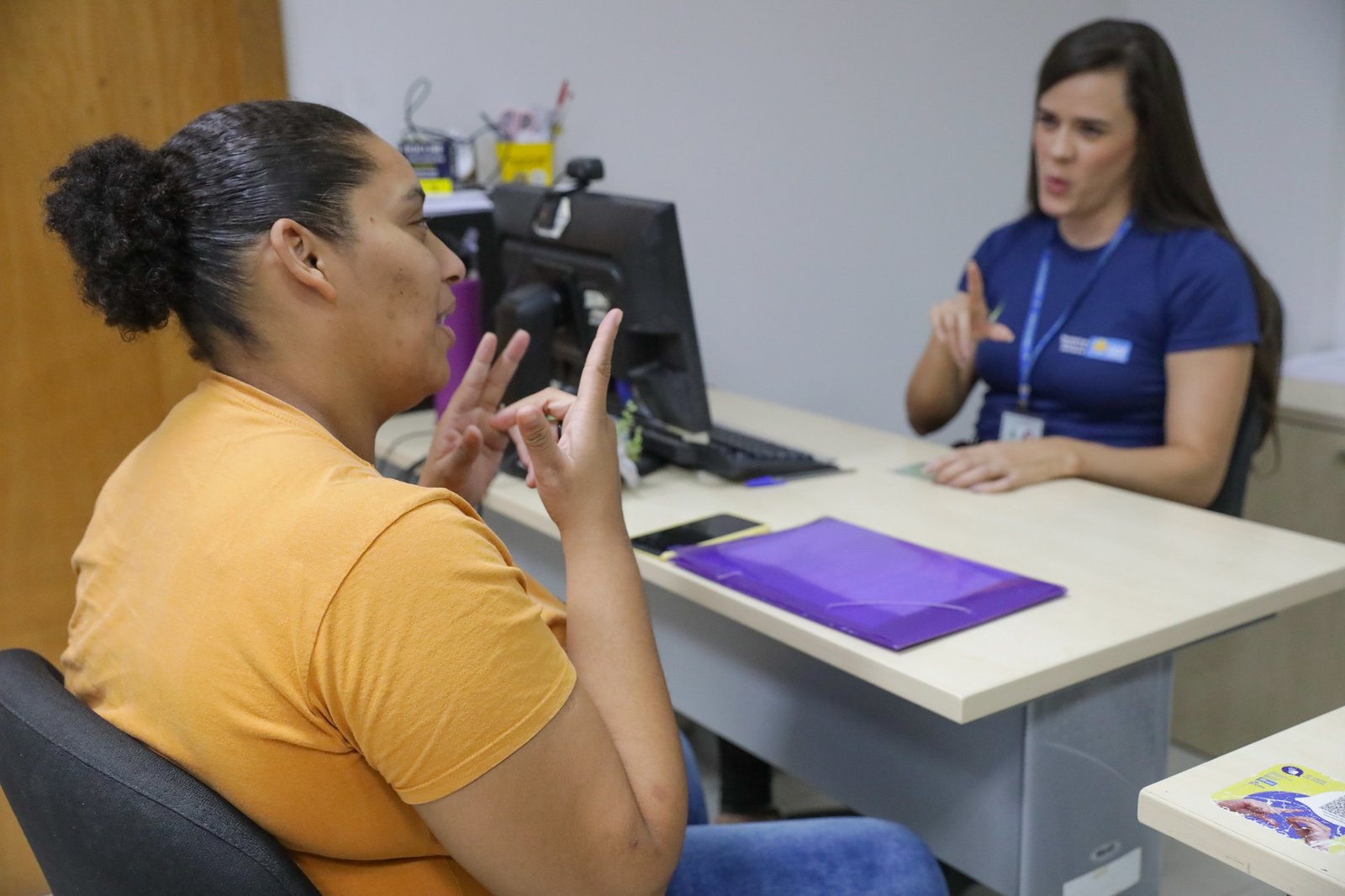 GDF oferece atendimentos online e presencial em Língua Brasileira de Sinais GDF oferece atendimentos online e presencial em Língua Brasileira de Sinais