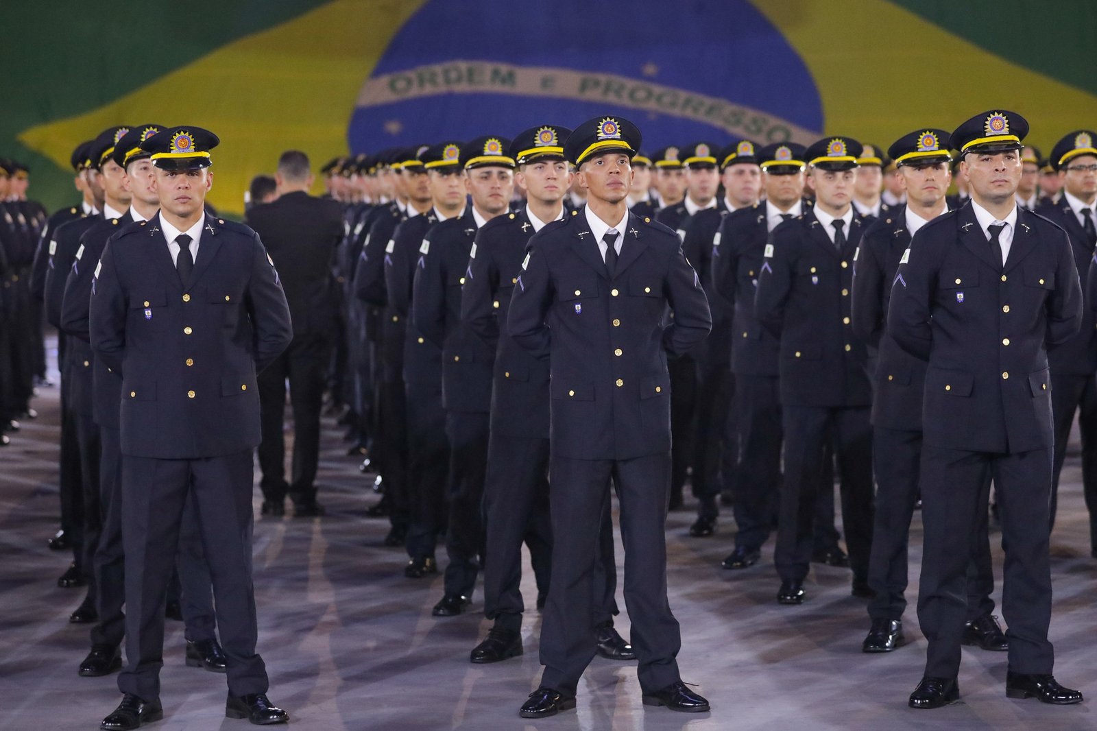 GDF reforça pedido de reajuste dos policiais e envia estudo de impacto ao governo federal