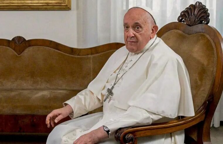 Governador Ibaneis Rocha lamenta morte do papa Francisco e decreta luto de sete dias