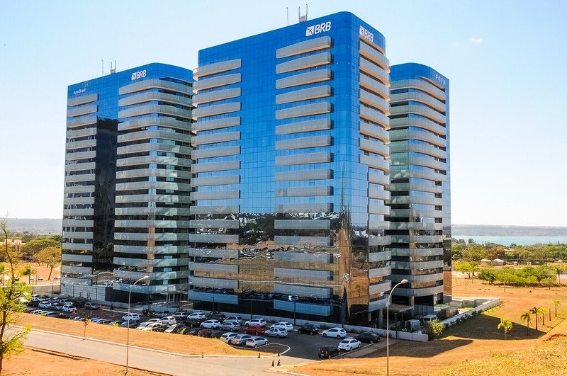 Ibaneis pediu para o BRB deixar precatórios fora da compra do Banco Master Ibaneis pediu para o BRB deixar precatórios fora da compra do Banco Master