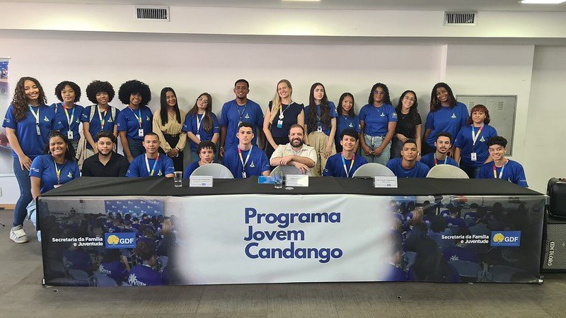 Jovens candangos são reconhecidos por ação durante epidemia de dengue no DF Jovens candangos são reconhecidos por ação durante epidemia de dengue no DF