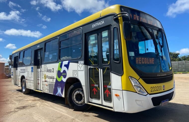 Ônibus do transporte público coletivo do DF são adesivados em homenagem aos 65 anos de Brasília