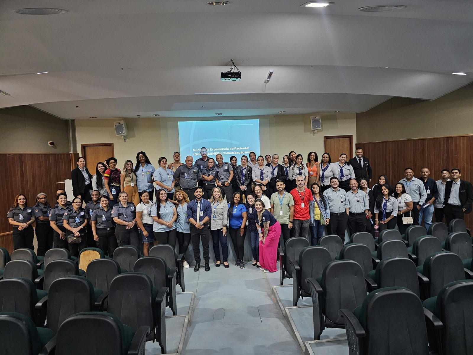 Profissionais do HRSM passam por treinamento sobre técnicas de atendimento humanizado Profissionais do HRSM passam por treinamento sobre técnicas de atendimento humanizado