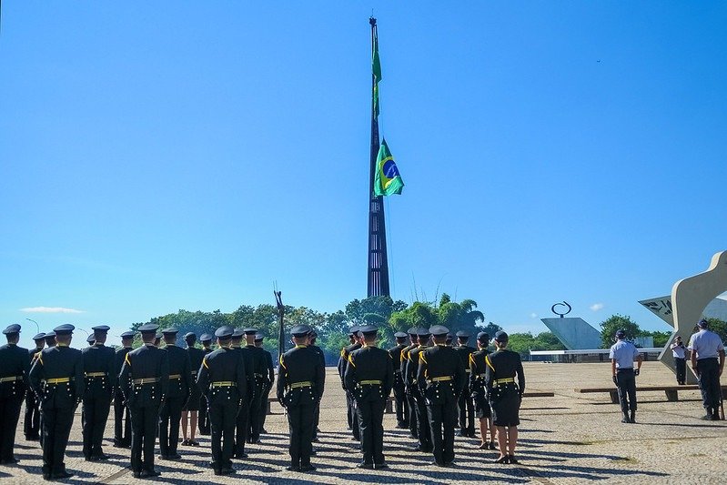 Troca da Bandeira fará parte das festividades do aniversário de Brasília Troca da Bandeira fará parte das festividades do aniversário de Brasília