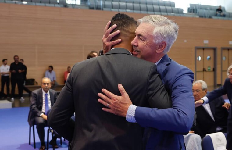 Ancelotti deixa Neymar de fora e inclui Casemiro em sua primeira convocação na Seleção