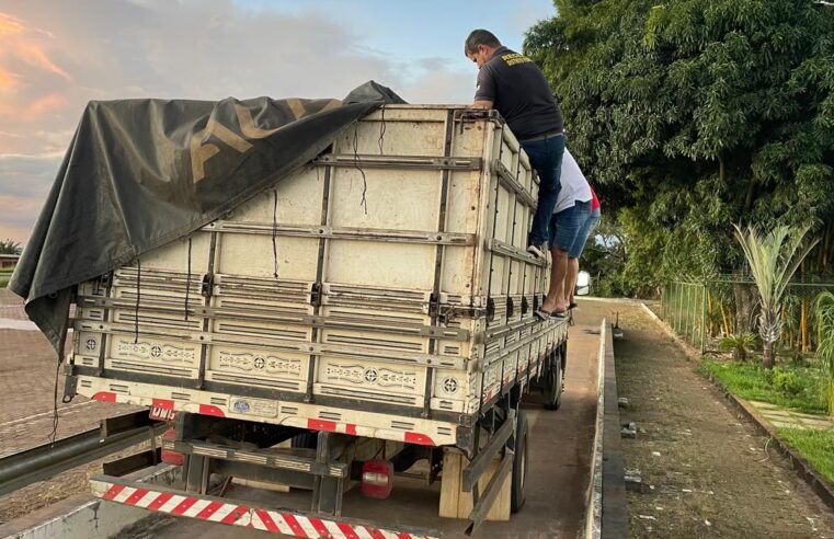 Auditores apreendem mais de meio milhão de reais em mercadorias