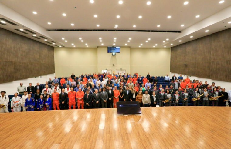 Bombeiros veteranos atuarão em escolas de gestão compartilhada
