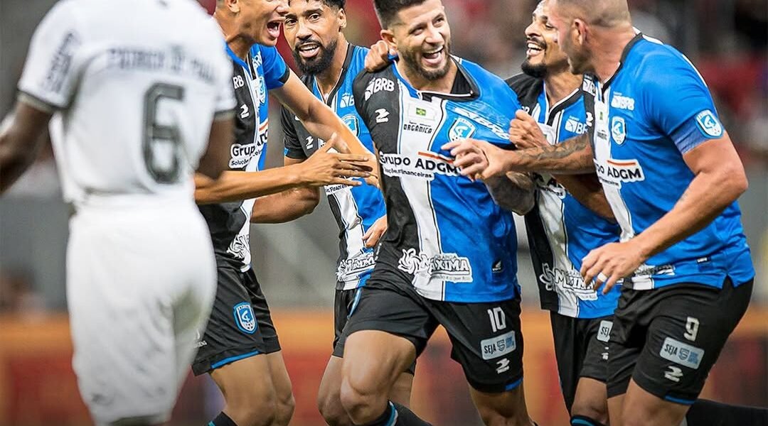 Botafogo leva gol memorável e vai às oitavas mesmo com derrota Botafogo leva gol memorável e vai às oitavas mesmo com derrota