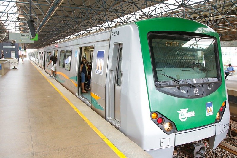 CLDF aprova criação de 46 cargos em comissão no Metrô CLDF aprova criação de 46 cargos em comissão no Metrô