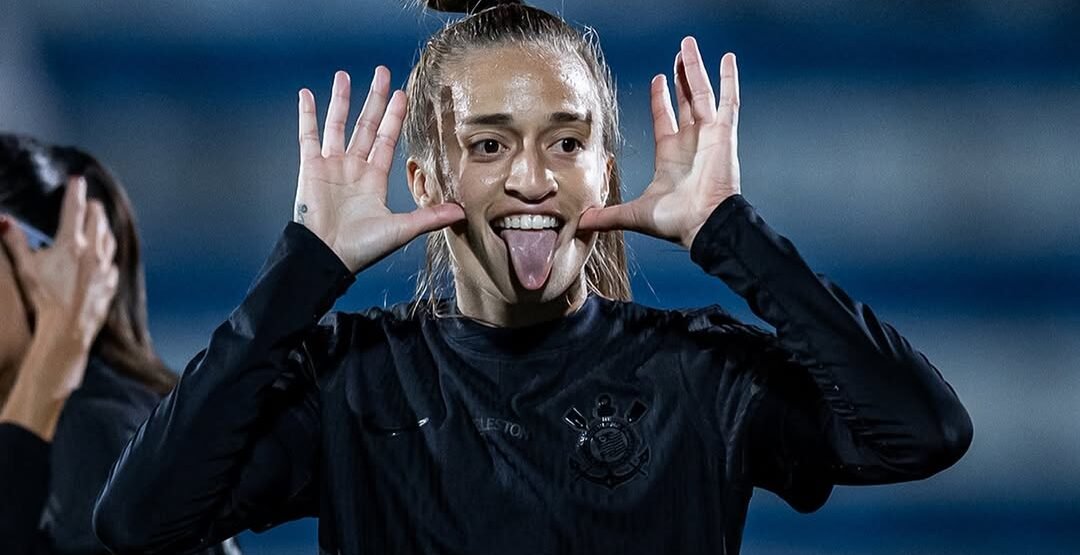 Corinthians atropela Santos, vira líder do Paulistão Feminino e mantém tabu