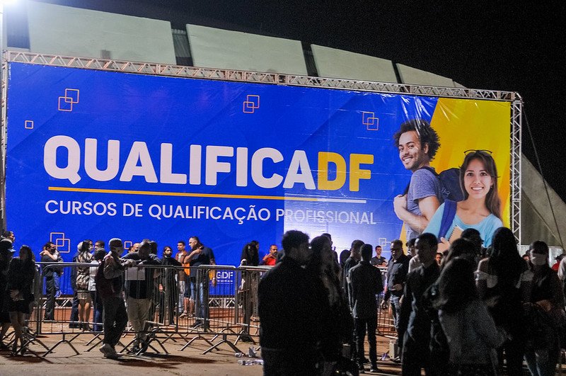DF chega a 24,6 mil novas vagas de emprego neste ano DF chega a 24,6 mil novas vagas de emprego neste ano