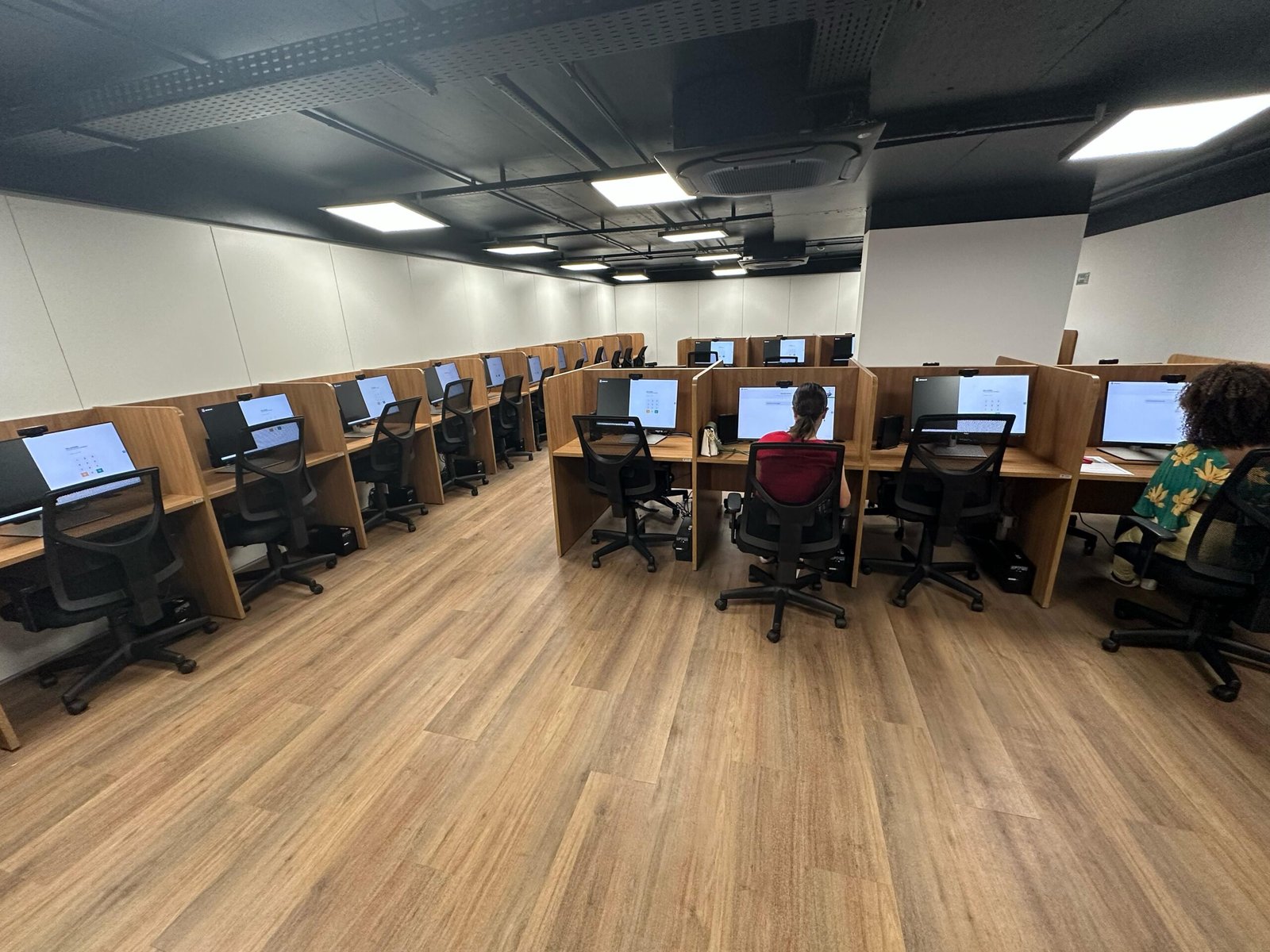 Detran-DF inaugura sala com capacidade de aplicação de 4 mil provas mensais para obtenção da CNH Detran-DF inaugura sala com capacidade de aplicação de 4 mil provas mensais para obtenção da CNH