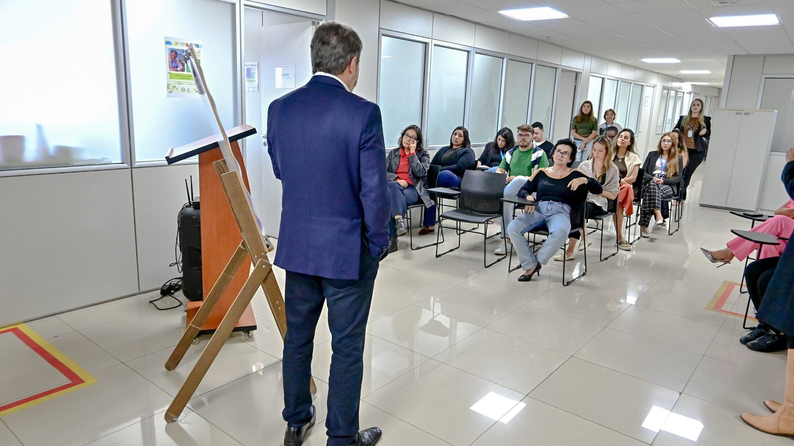 Especialista alerta para os desafios da obesidade em evento com servidores