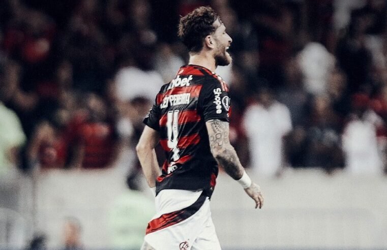 Flamengo sofre, mas vence Táchira e avança na Libertadores sob olhares de Ancelotti