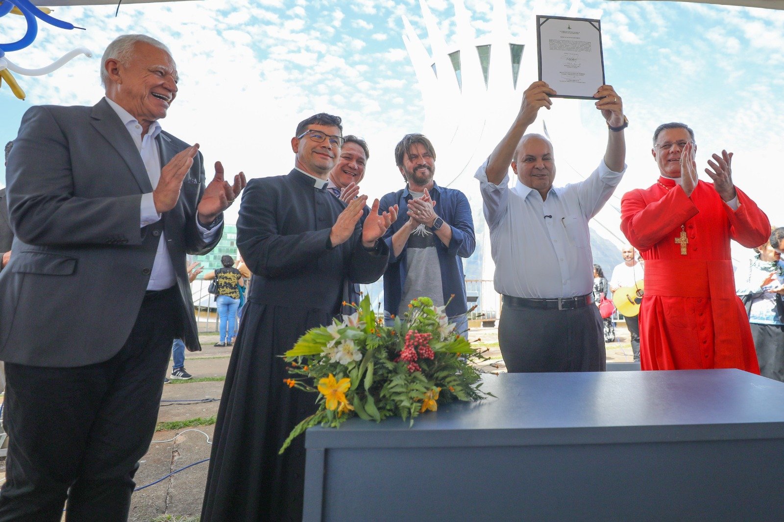 GDF assina acordo para garantir conservação da Catedral Metropolitana de Brasília